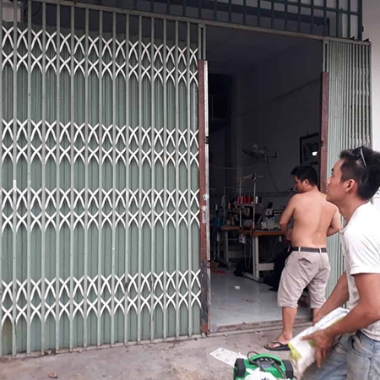 Sửa cửa kéo Hương Thịnh